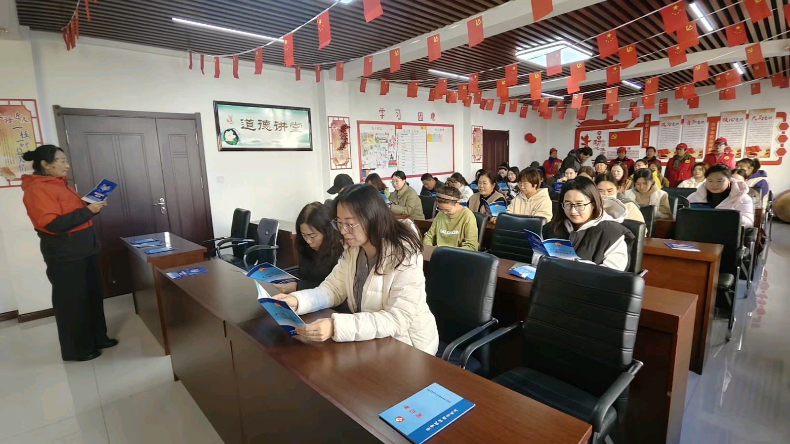 书香反诈润社区 志愿服务暖人心（图4）