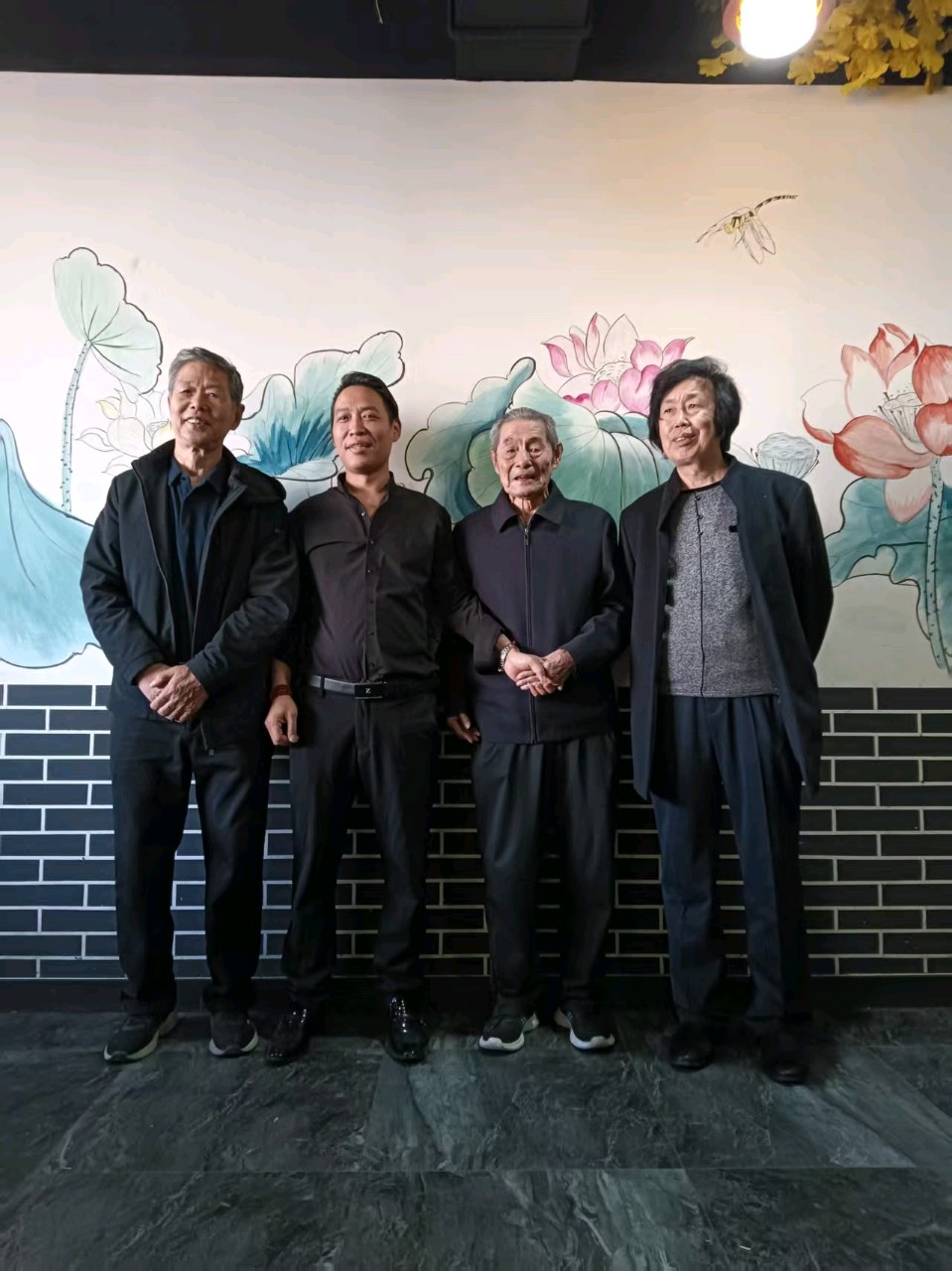 【燕赵文学】翰墨丹青润邢襄——书画名家走进王婆大虾店开展文化交流活动（河北/张海霞）（图6）
