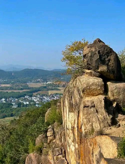 🇨🇳【中国诗人】第1841篇（名家风采）天平山深秋美景//作者:水云居士