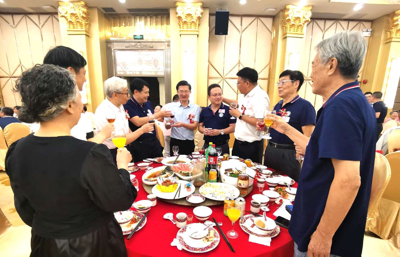 那一夜，珠江厅里的选择与光  文/池朝兴  刘晓伟   图/袁世纪