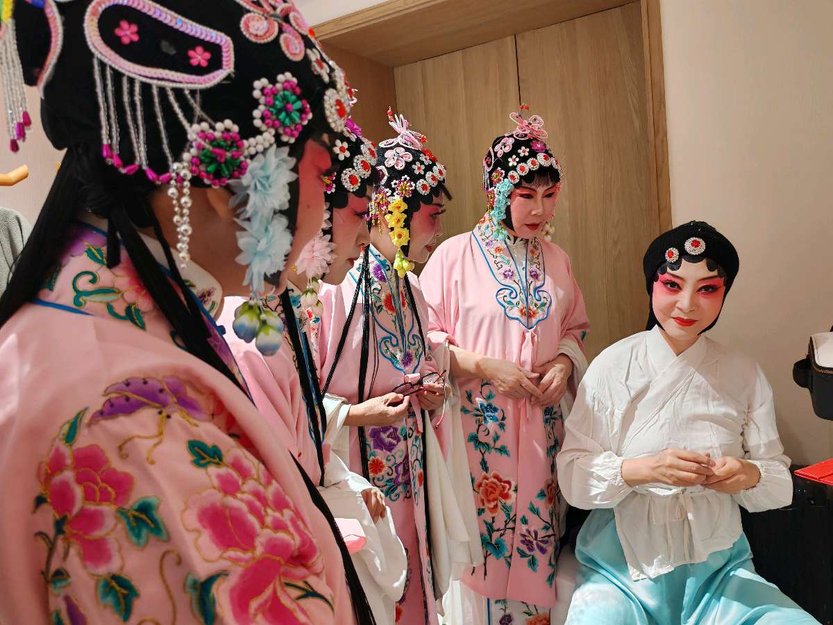 《春风琢玉》一位老艺术家对初心的坚守(图34)