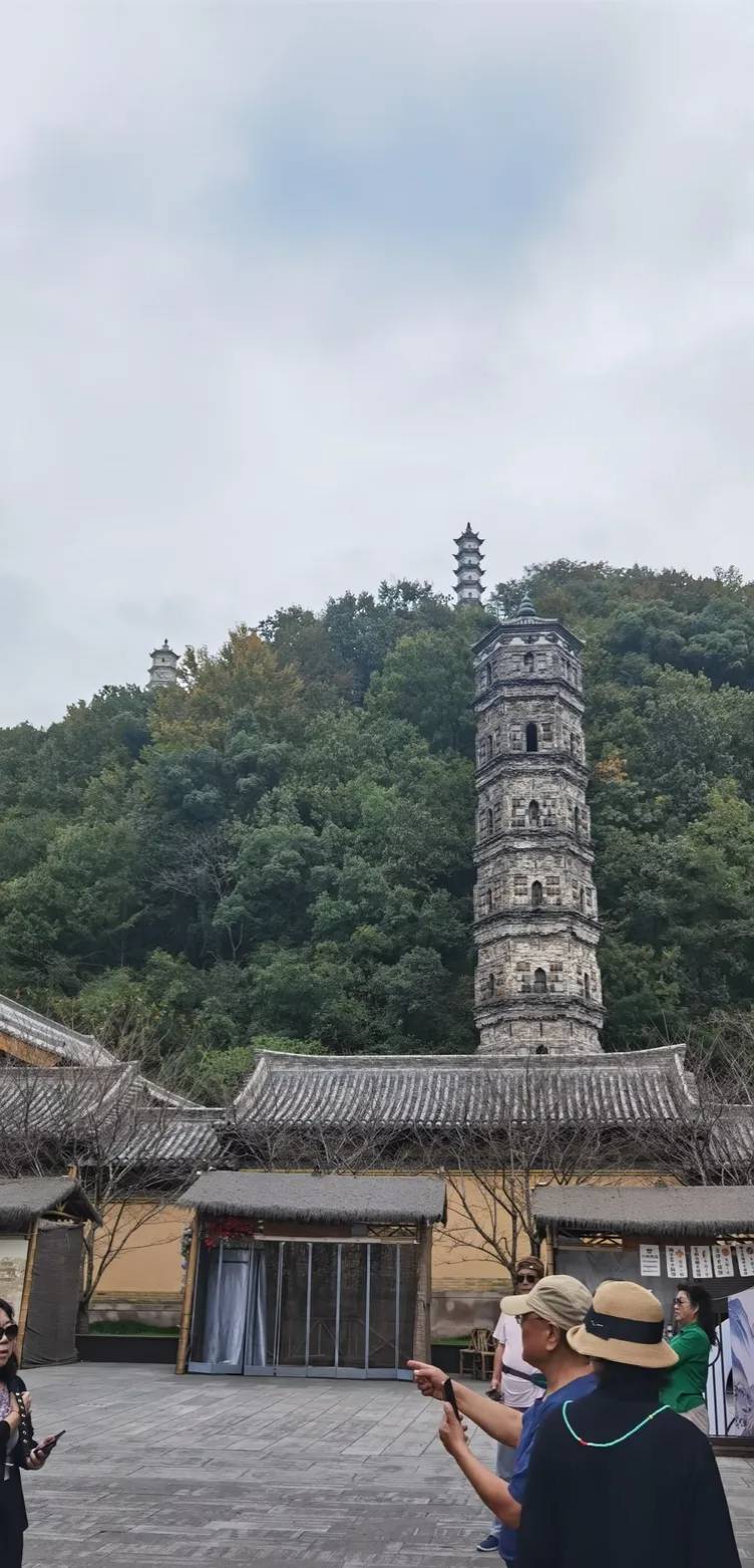 【新山东文学社】《七绝.巾山访寺（八首）》作者/朱守平 主播/苏宁（图3）