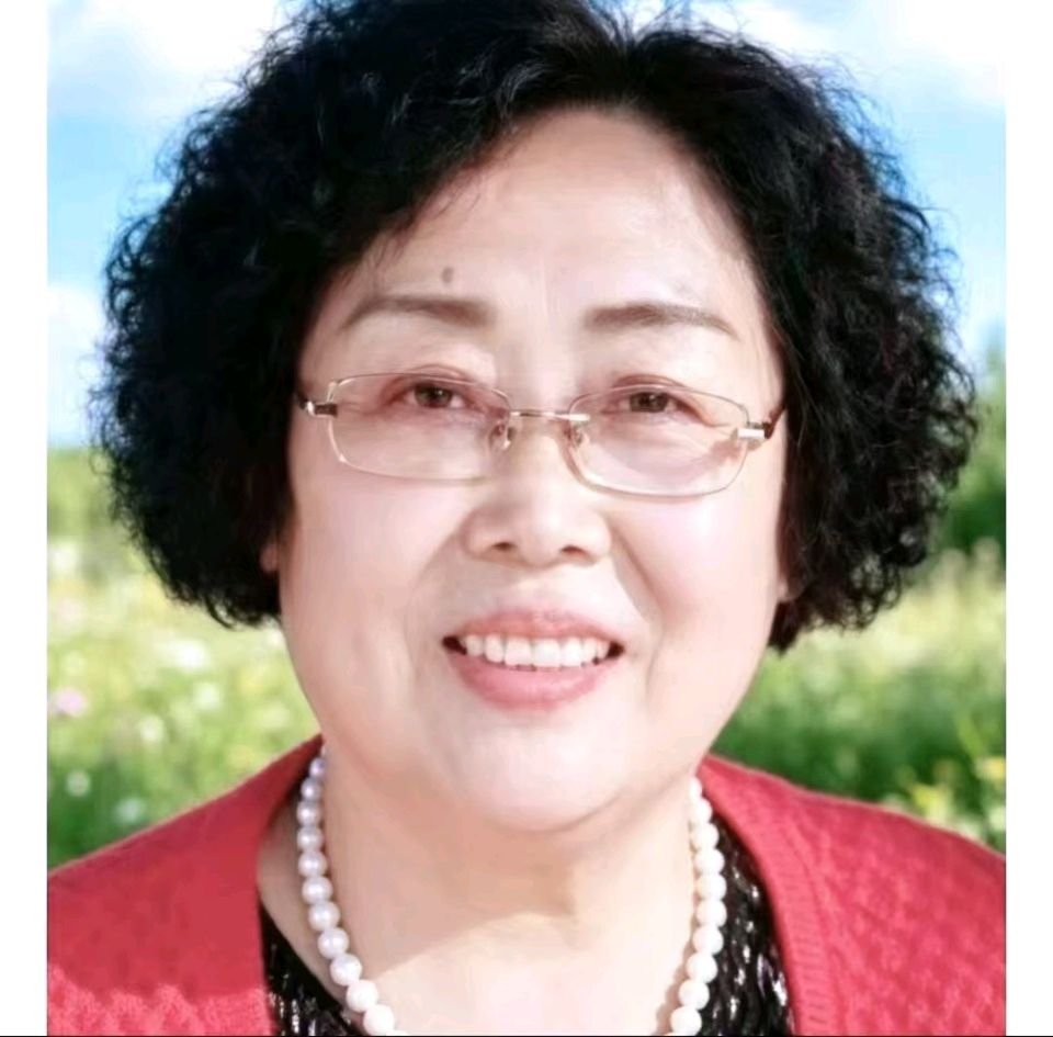 赞风陵渡开发区常青松艺术团团长常淑青 作者:何喜牢 主播:蝴蝶兰(图10)