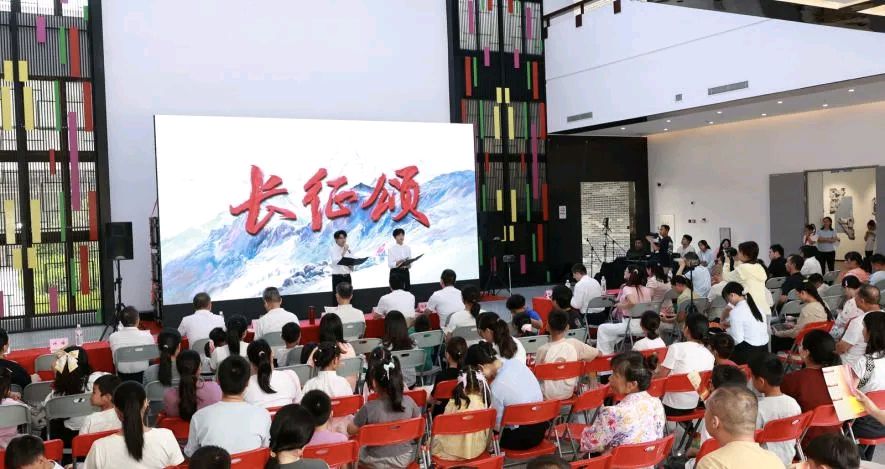 “花开有声，诗颂长征”｜纪念中国工农红军长征胜利90周年红色经典诗文朗诵暨红色故事宣讲汇演在花都举办（图2）