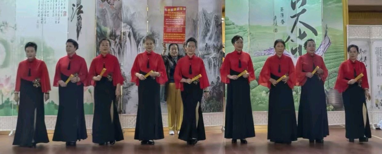 巜月湖畔唱响长征颂 莱乡民俗赓续红色魂|纪念长征胜利90周年暨第一届莱乡红记忆 月湖民俗文化节隆重举办 139人共襄家国情怀盛宴》作者 王聪鑫 (山东)（图6）