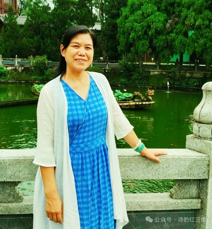 悦读粟立新三组新作：从粤北到湘赣，从红土到碧海，她既能沉下心写坚守，也能静下来悟通透。诗心不老，步子不停……（图2）