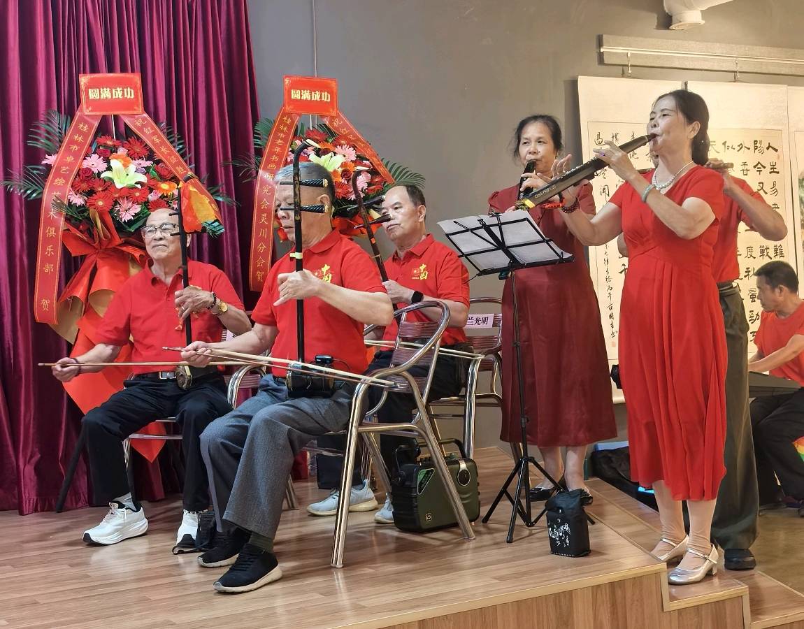 江山换彩苍穹灿-岁月存辉浩气芳∥桂林市纪念中国工农红军长征胜利90周年大型老少诗书画篆艺术展∥长征颂歌∥桂林北京头版头条(图182)