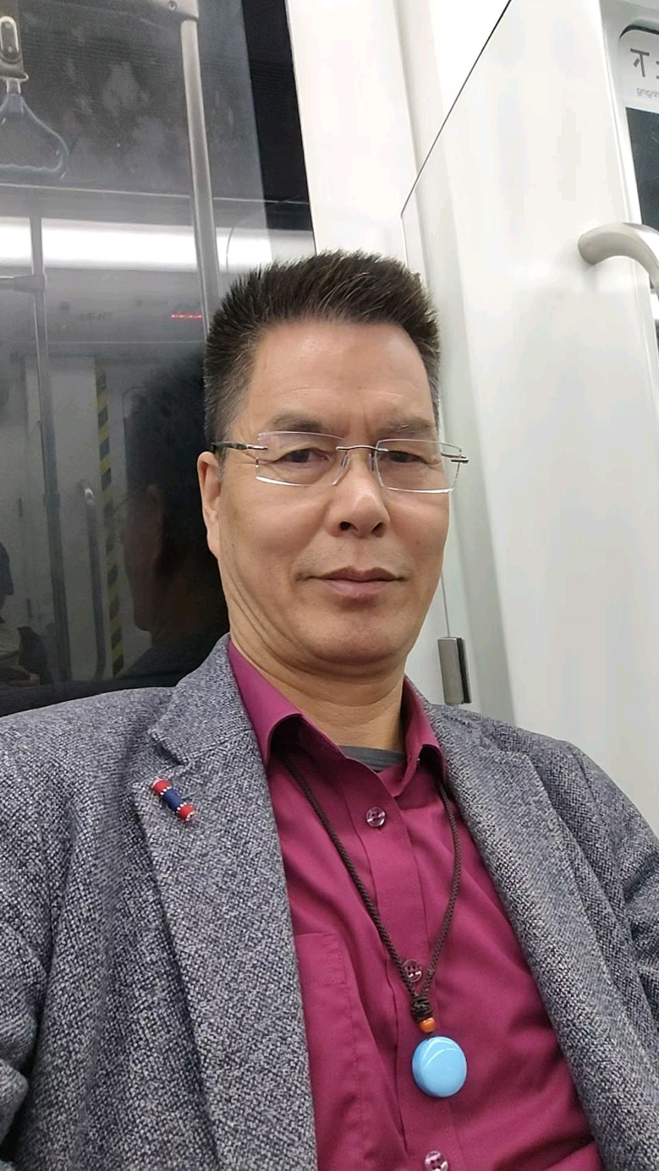 【都市头条成都文苑编辑部】主编周原翁;诗文作者屈军强.秦牛.翟功印.何俊锋.温泉山.(图20)