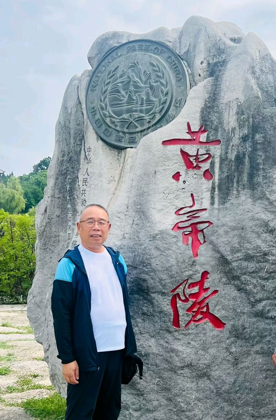 【都市头条成都文苑编辑部】主编周原翁;诗文作者屈军强.秦牛.翟功印.何俊锋.温泉山.(图36)