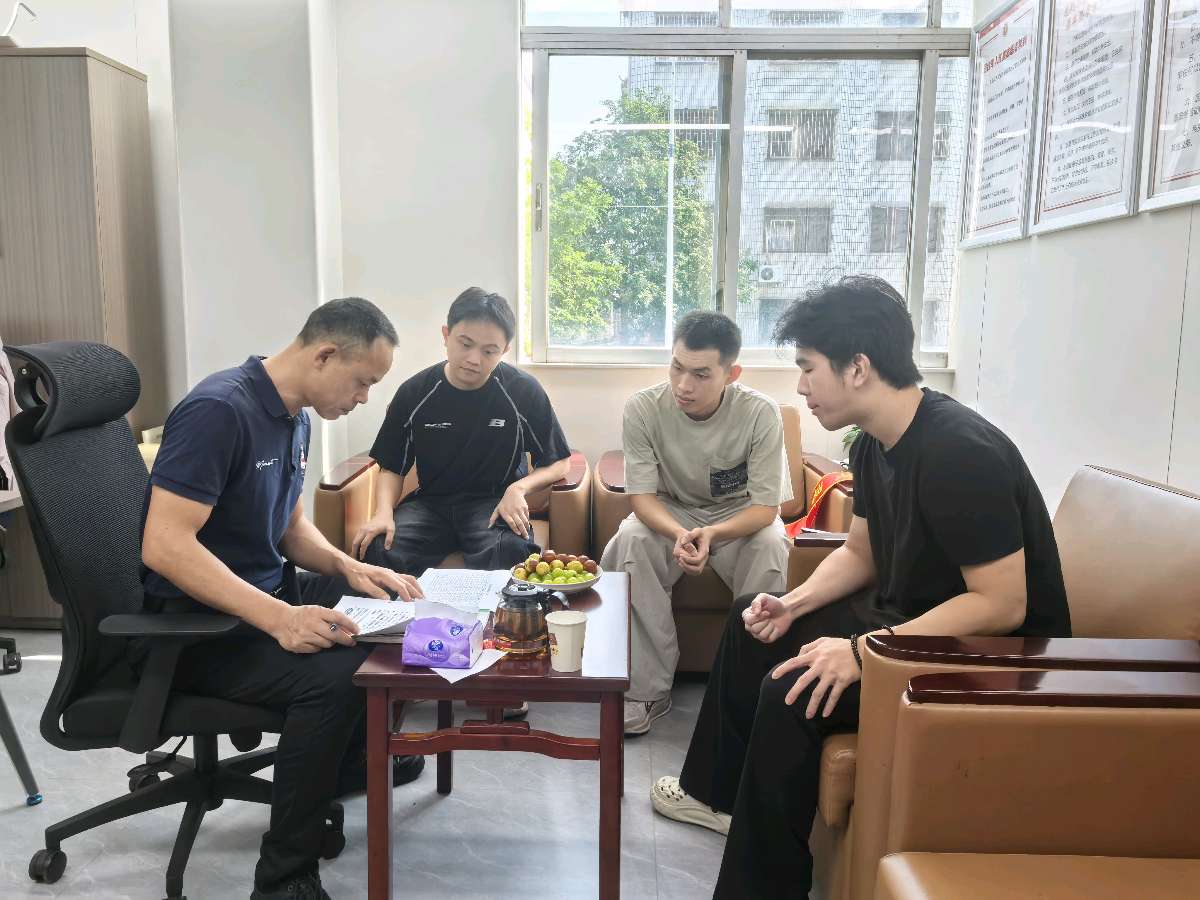 戎装卸甲启新程 服务护航启新篇——横岗街道召开2026年秋季退役军人光荣返乡座谈会纪实！（图2）