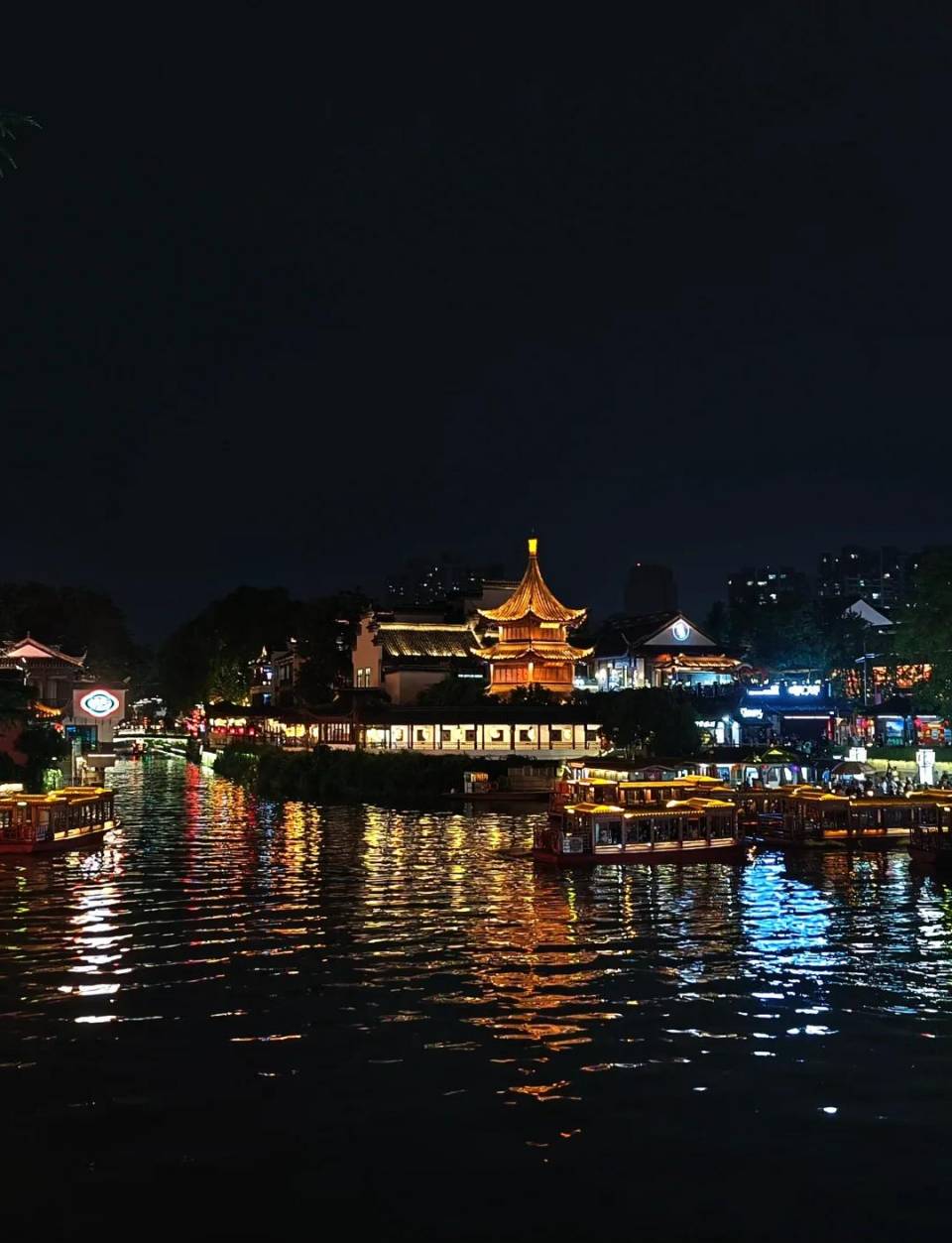 夜游夫子庙秦淮河 作者:许刚 诵读:王春婵(图2)