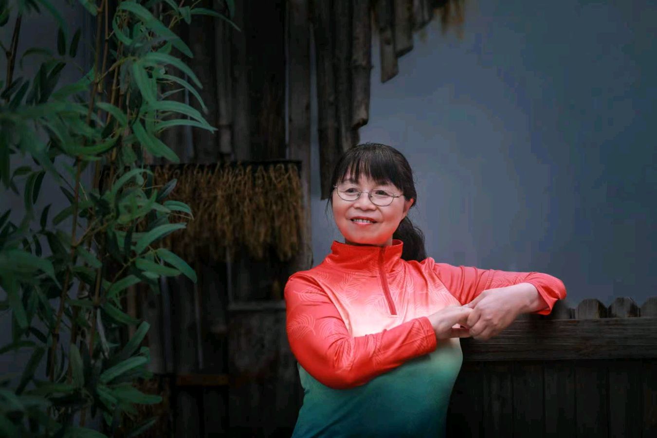 【都市头条成都文苑编辑部】主编周原翁;诗文作者屈军强.何俊锋.秦牛.张培兰.冯期武.高金秀.梅宇峰.肖乃生.(图23)